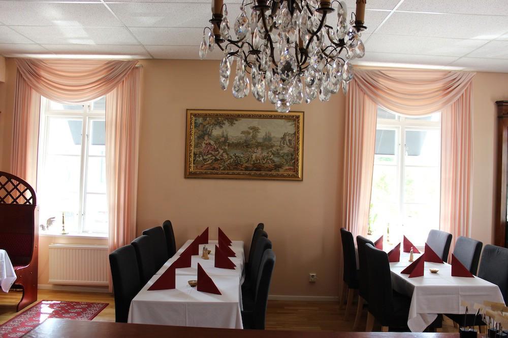 Hotell Laeckoe Lidkoping Bagian luar foto
