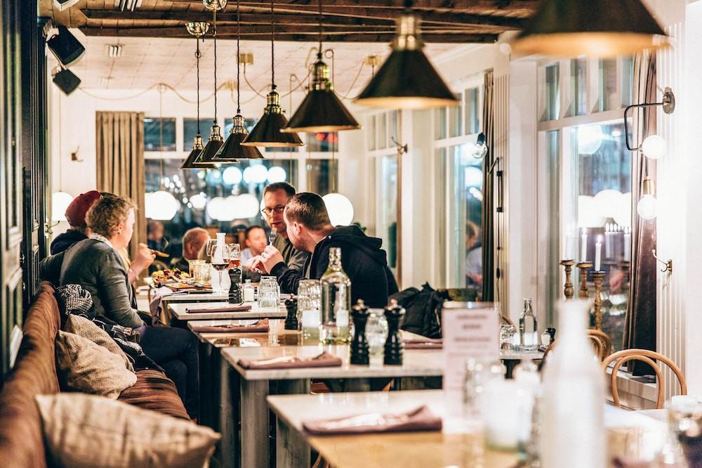Hotell Laeckoe Lidkoping Bagian luar foto