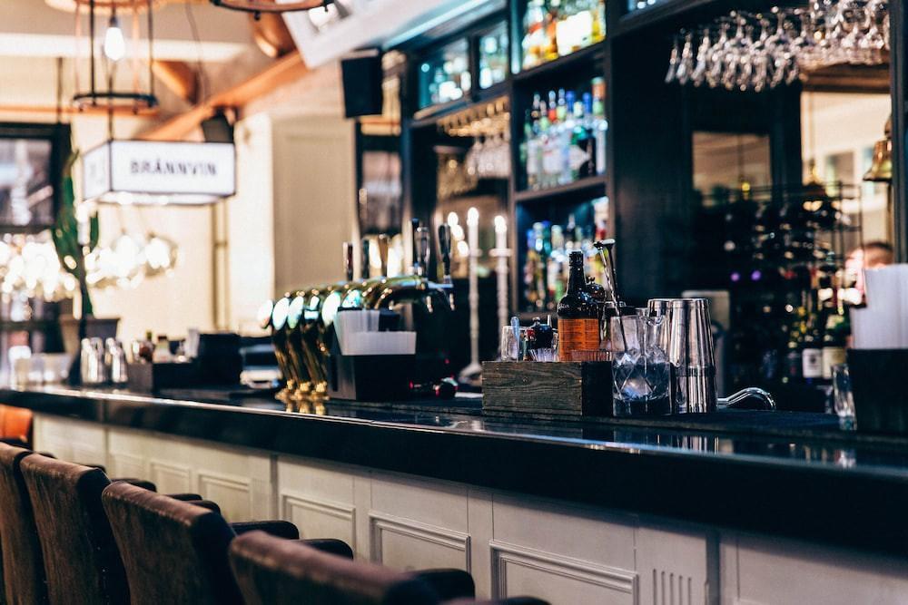 Hotell Laeckoe Lidkoping Bagian luar foto