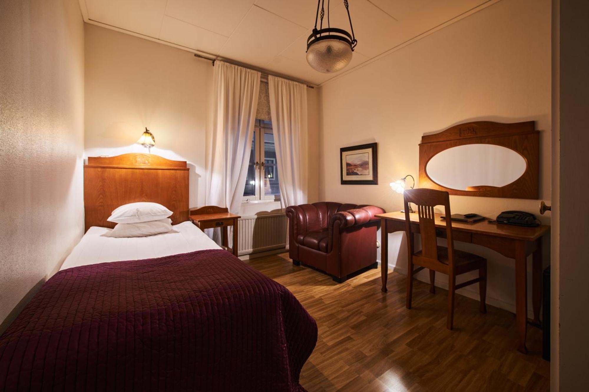 Hotell Laeckoe Lidkoping Bagian luar foto