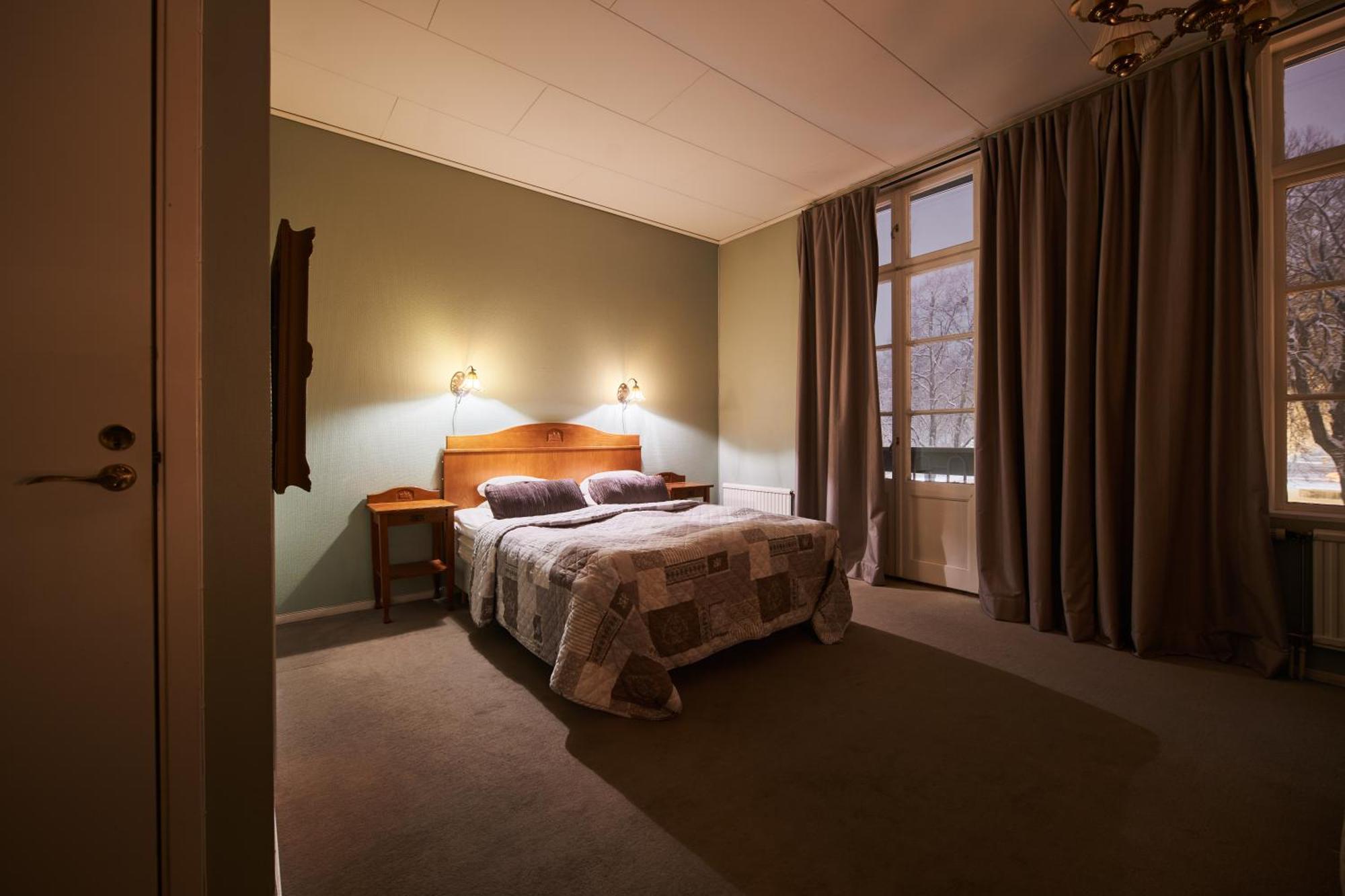 Hotell Laeckoe Lidkoping Bagian luar foto