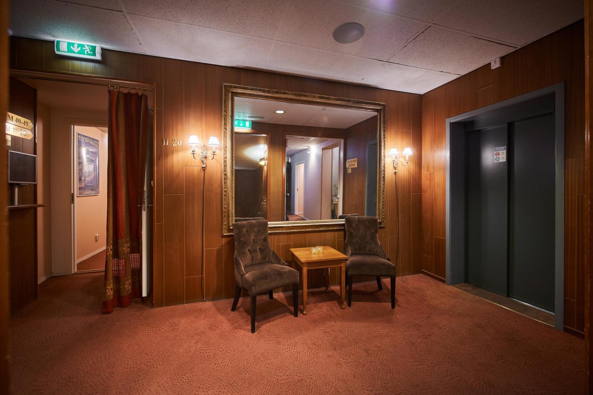 Hotell Laeckoe Lidkoping Bagian luar foto