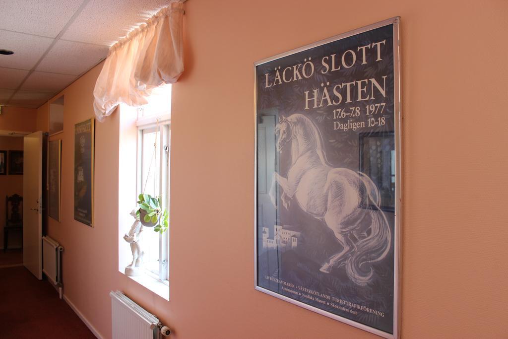 Hotell Laeckoe Lidkoping Bagian luar foto
