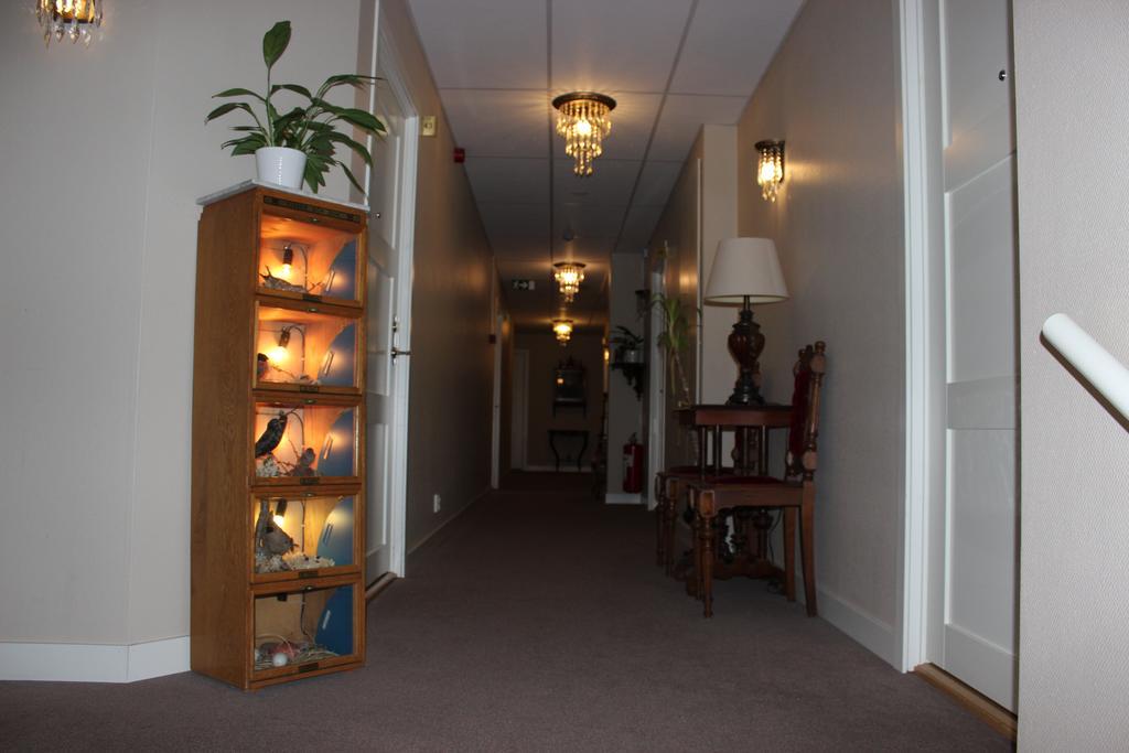 Hotell Laeckoe Lidkoping Bagian luar foto