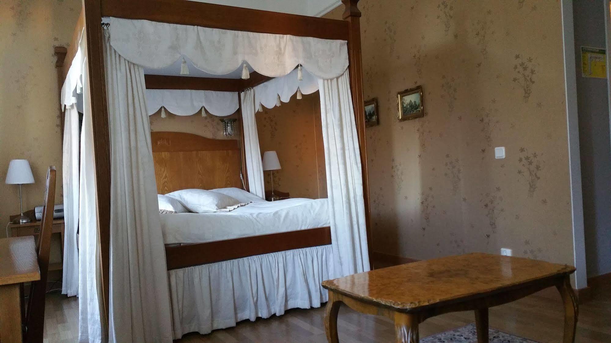 Hotell Laeckoe Lidkoping Bagian luar foto