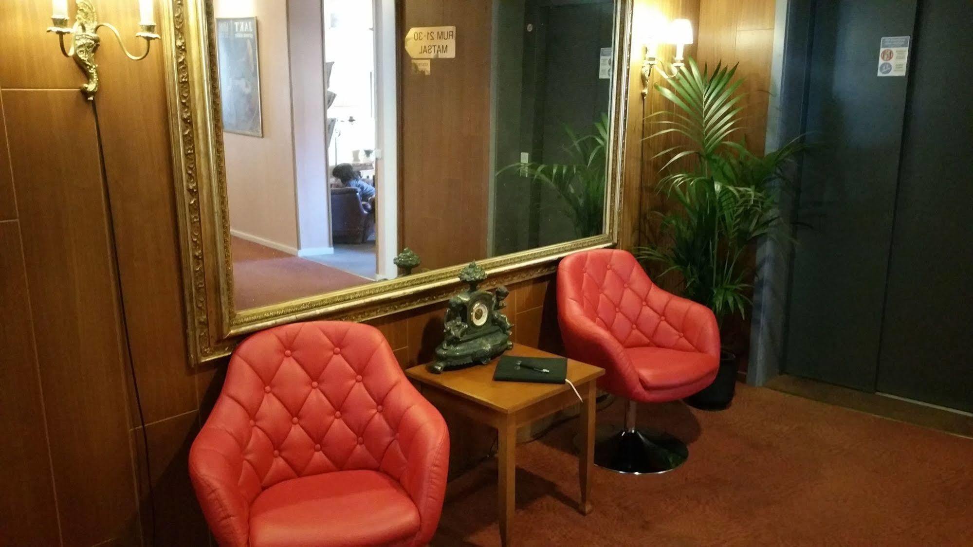 Hotell Laeckoe Lidkoping Bagian luar foto