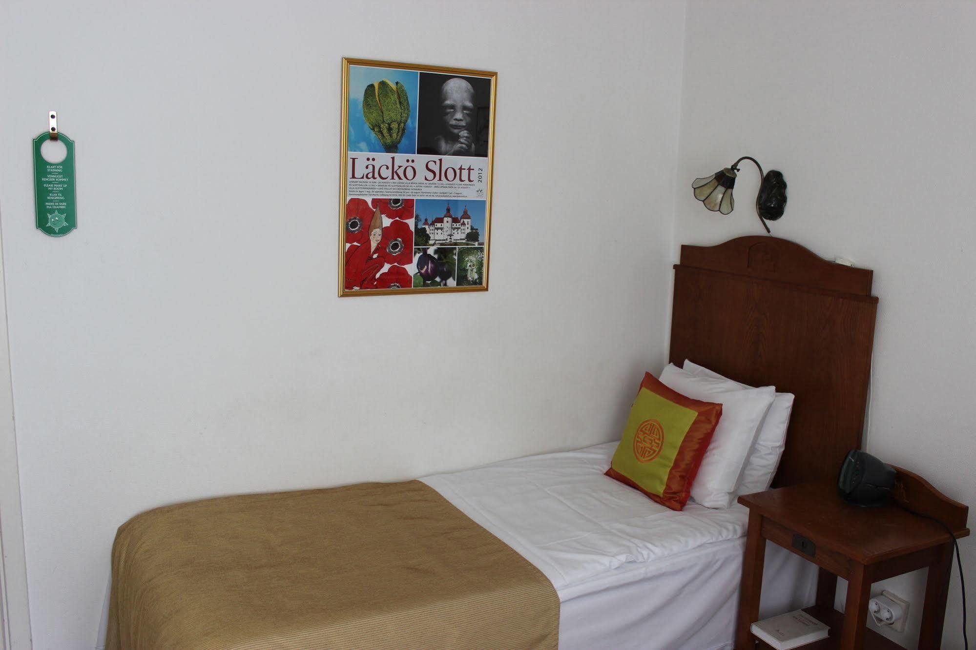 Hotell Laeckoe Lidkoping Bagian luar foto