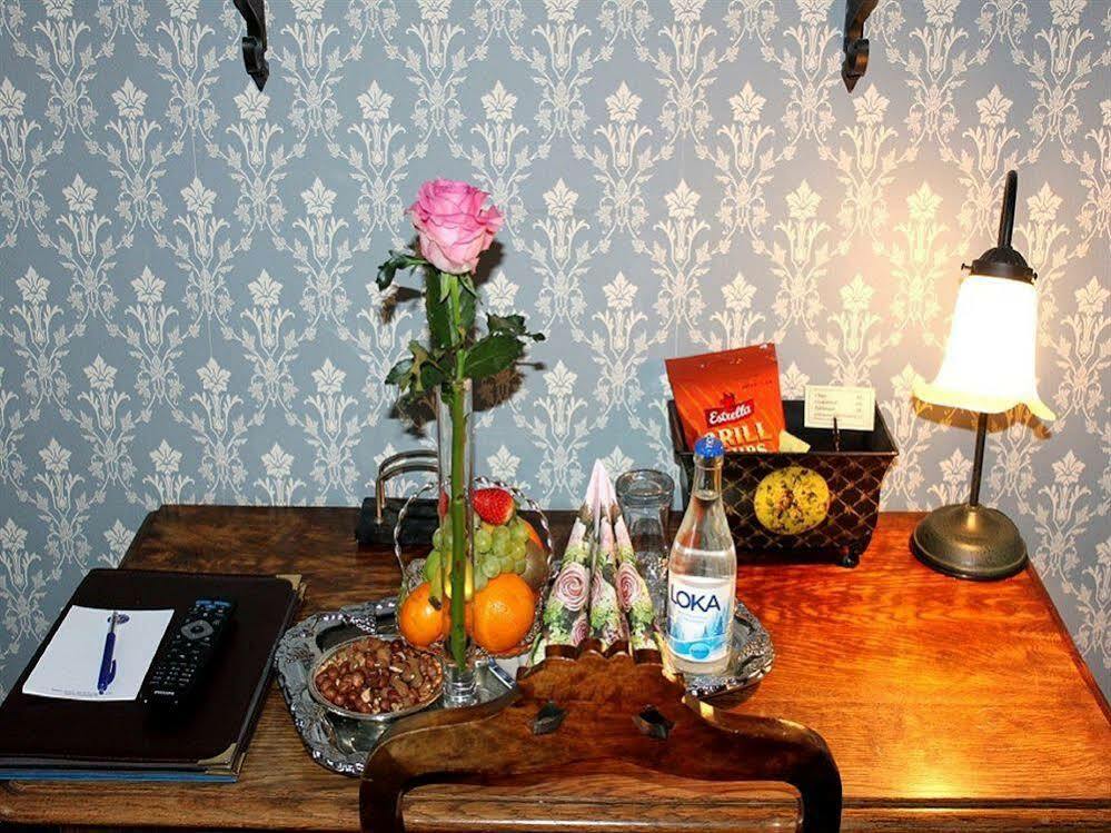 Hotell Laeckoe Lidkoping Bagian luar foto